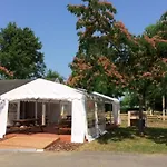 Avec Terrasse Pour 4 Personnes A - Api-1-52-954 Kemping *