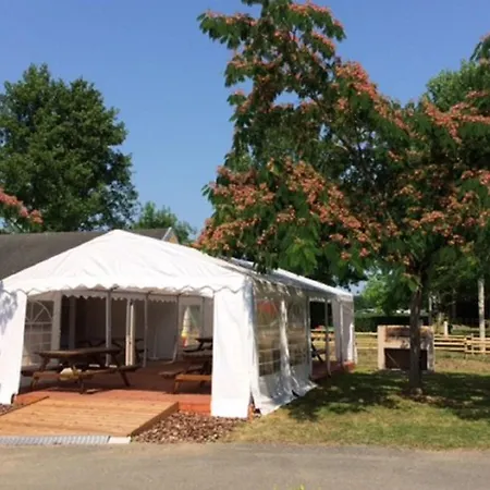 Avec Terrasse Pour 4 Personnes A - Api-1-52-954 Kemp *